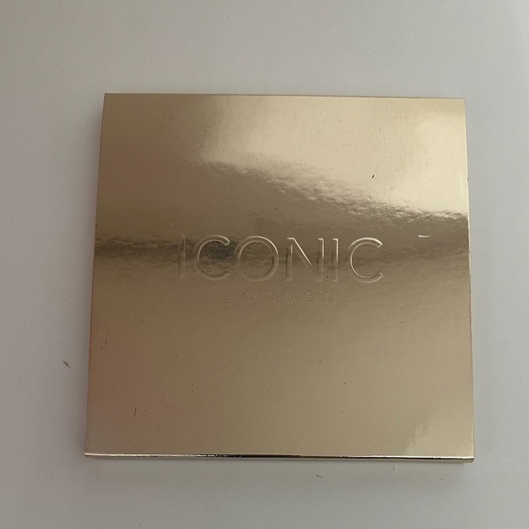NIB Iconic London Sunset to Sunrise Eyeshadow Palette 20 Shades Makeup Favorite - Picture 3 of 6